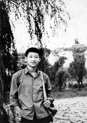這是1972年，插隊(duì)回京探親時(shí)的習(xí)近平。